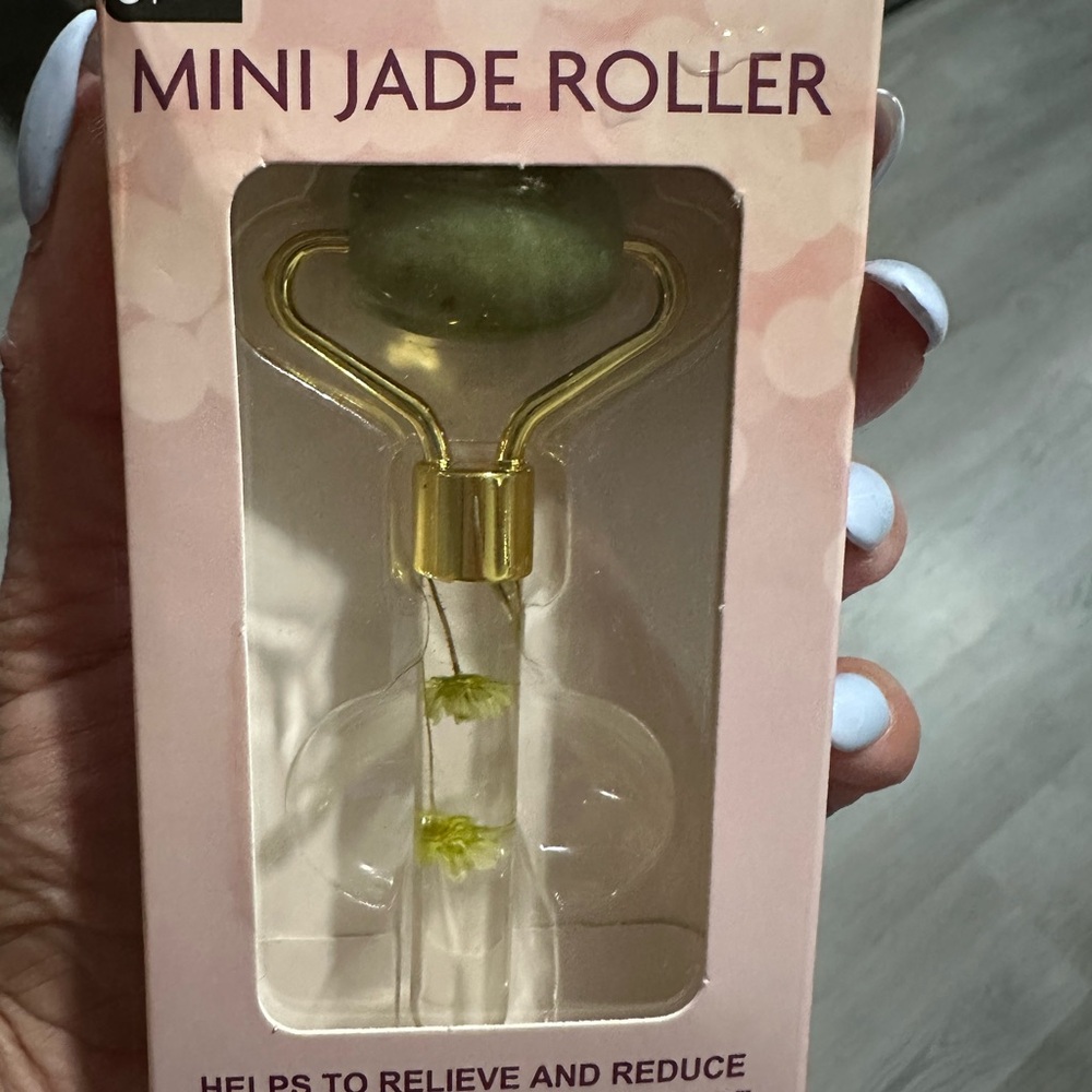 Mini Jade Roller with Gold Accents